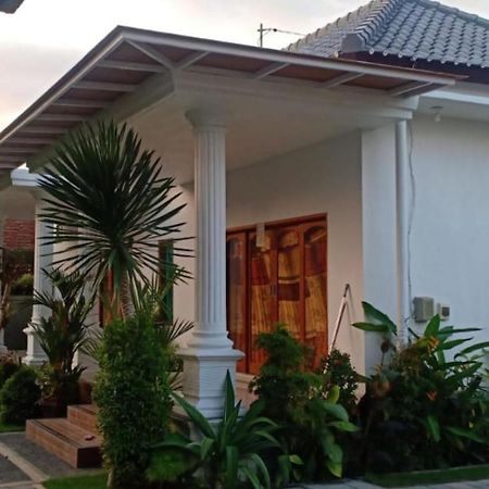 Srinadi Guest House Lovina المظهر الخارجي الصورة